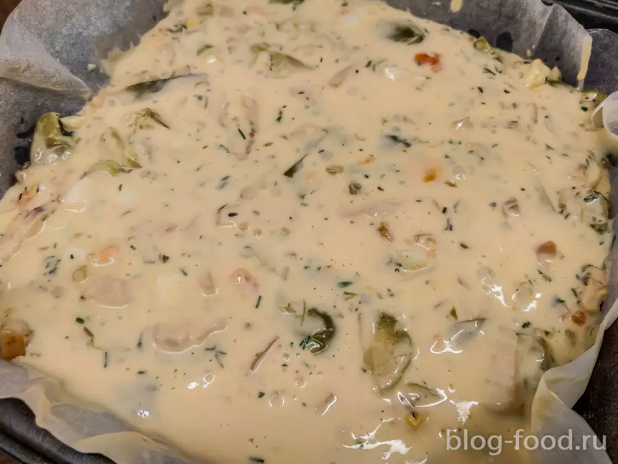 Пирог с индейкой, брюссельской капустой и яйцом