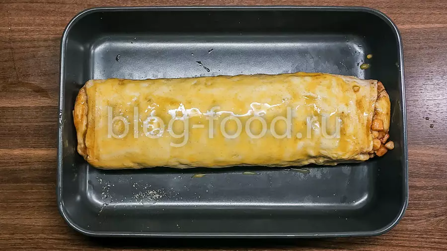 Яблочный штрудель на готовом тесте
