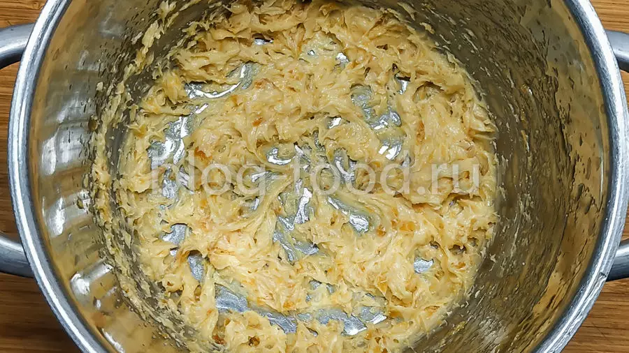 Творожный пирог с персиками