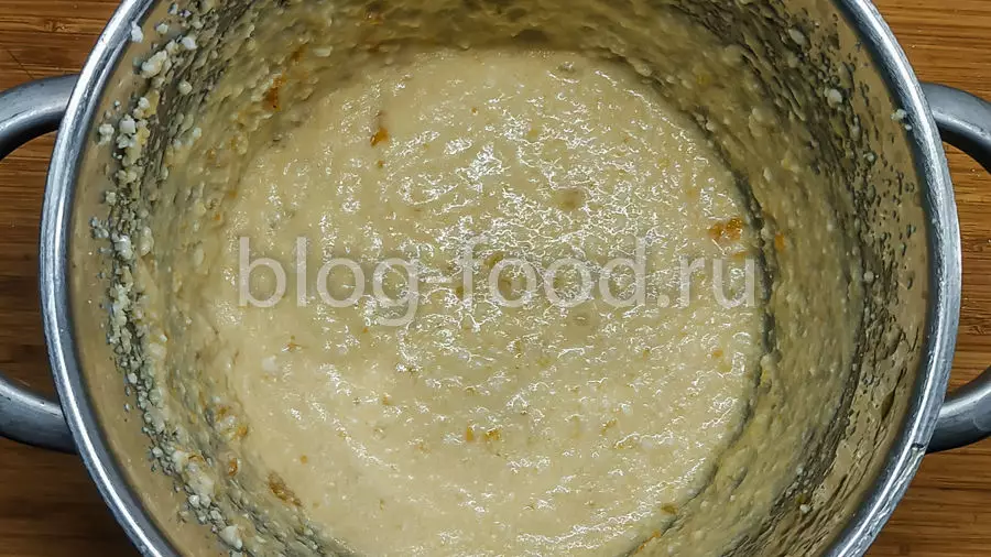Творожный пирог с персиками