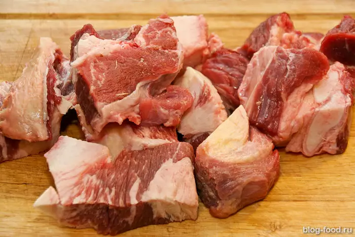 Яркий вкусный борщ