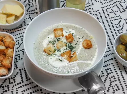 Крем-суп из шампиньонов со сливками
