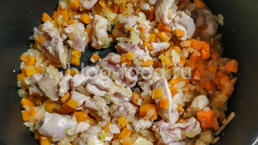 Грузинский куриный суп с кукурузной крупой