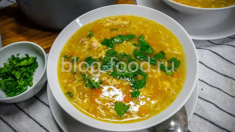 Грузинский куриный суп с кукурузной крупой