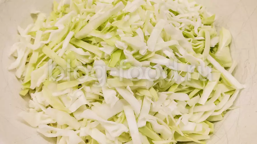 Борщ с тушенкой