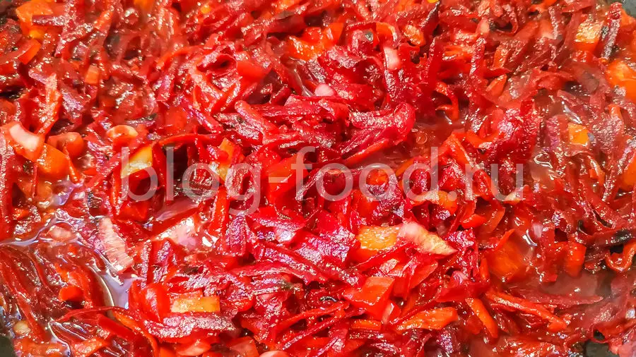 Борщ с тушенкой