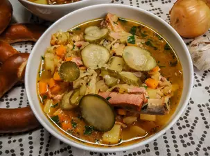 Айнтопф с копчёными рёбрышками и беконом