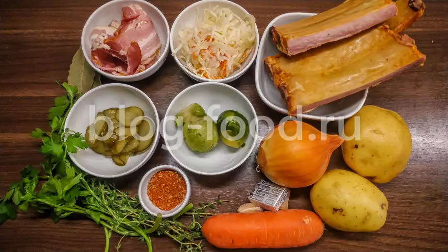 Айнтопф с копчёными рёбрышками и беконом