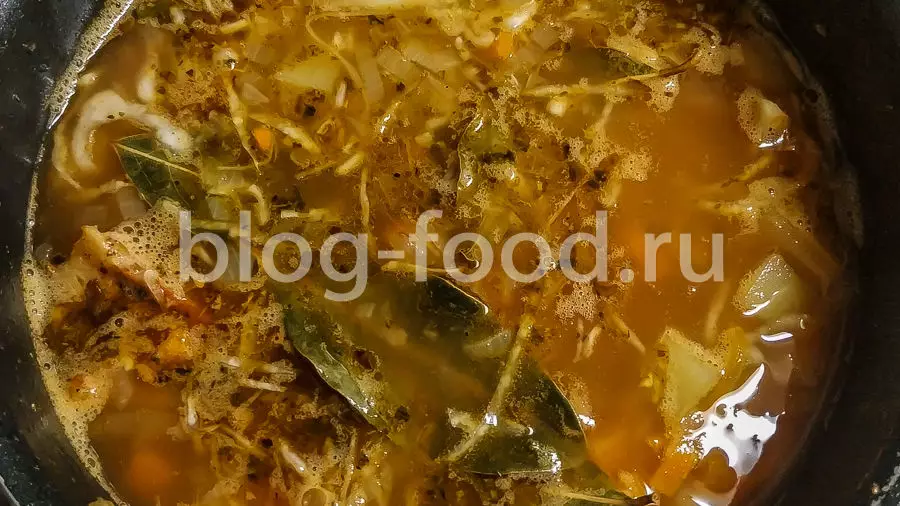 Айнтопф с копчёными рёбрышками и беконом
