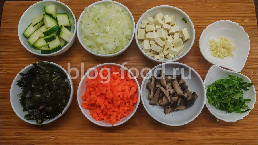Корейский суп дендян тиге