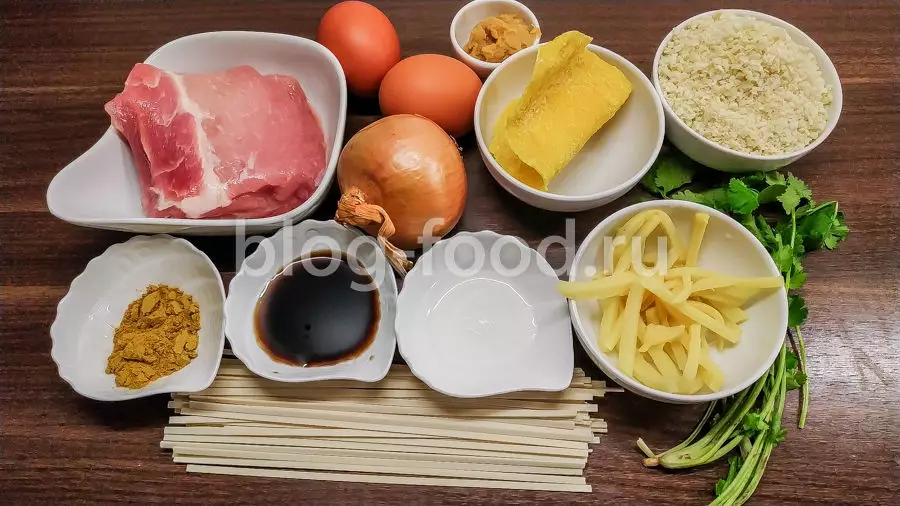 Мисо-рамен с манго и свининой