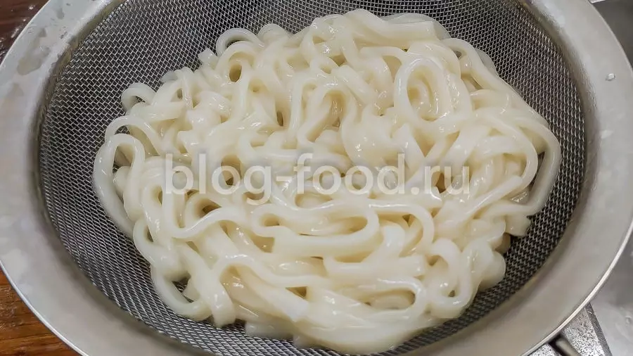 Мисо-рамен с манго и свининой