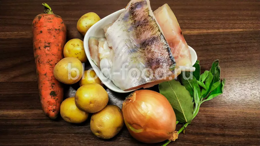 Уха из судака с печёной картошкой