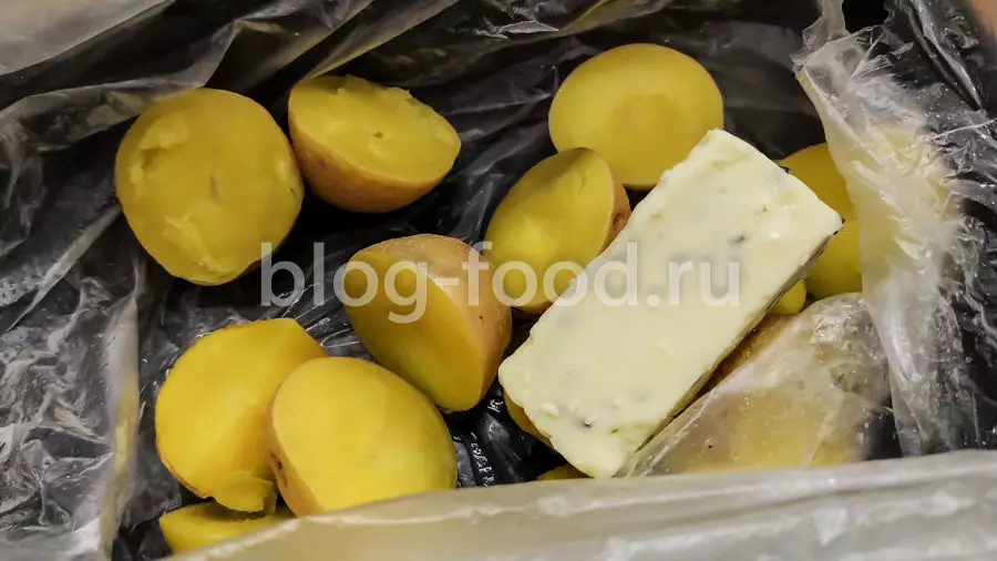 Уха из судака с печёной картошкой
