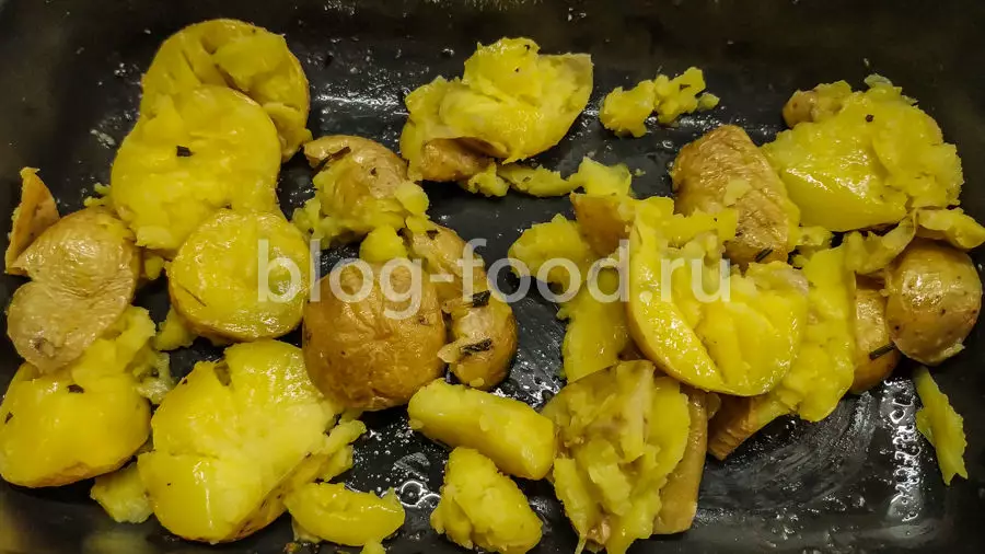 Уха из судака с печёной картошкой