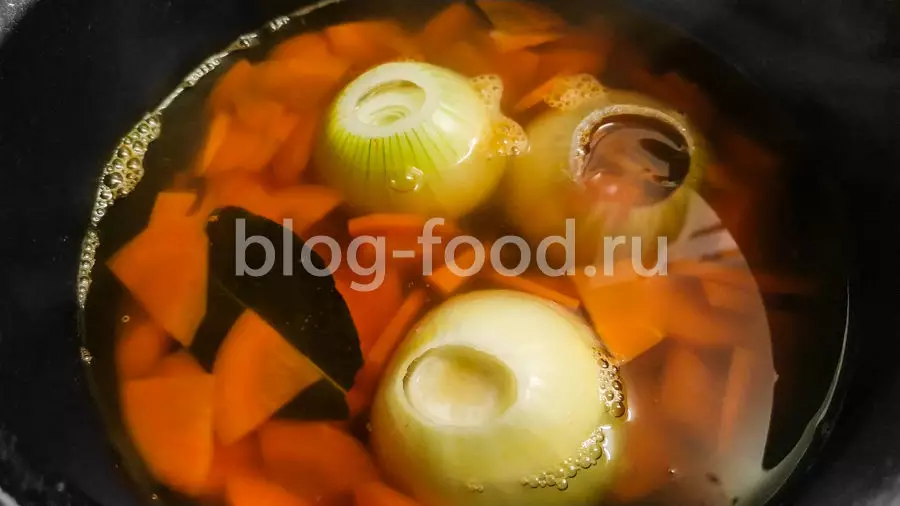 Уха из судака с печёной картошкой