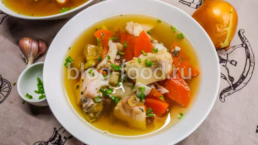 Уха из судака с печёной картошкой