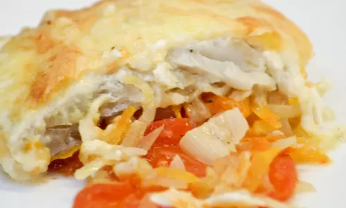 Рыба с овощами и сыром