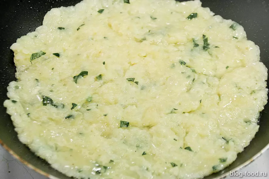 Картофельные оладьи с форелью