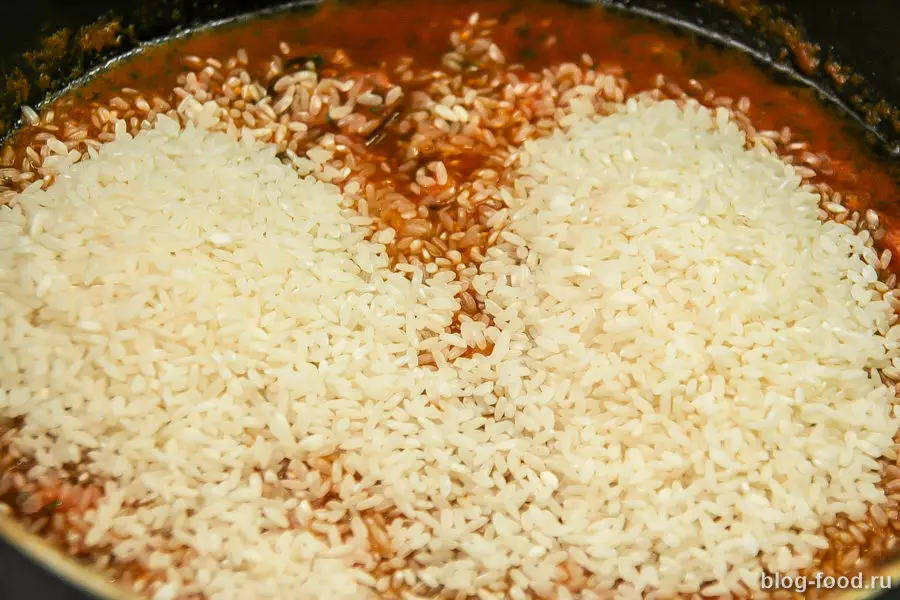 Паэлья с морепродуктами по-домашнему