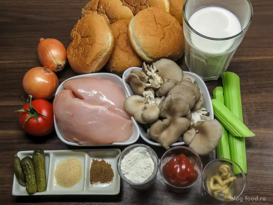 Бургер с курицей, грибами и сельдереем