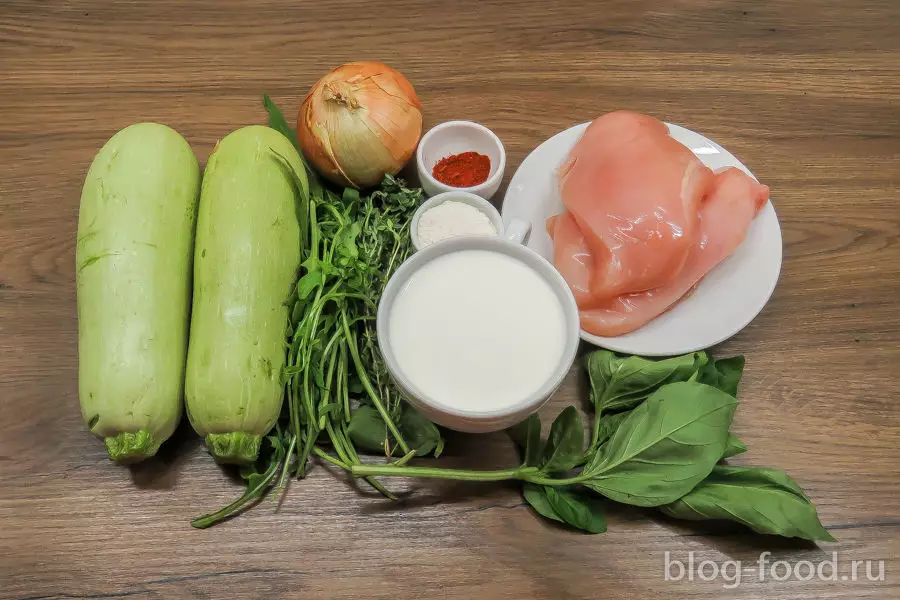 Курица с кабачками в сливочном соусе