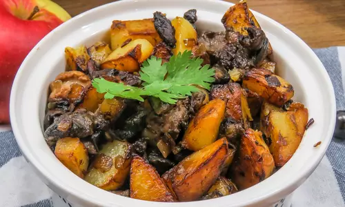 Жареная картошка с лесными грибами