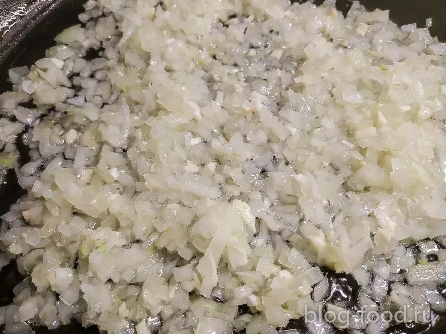 Фарфалле с креветками и руколой