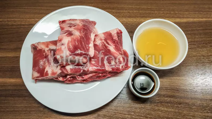 Рёбрышки в яблочном соке