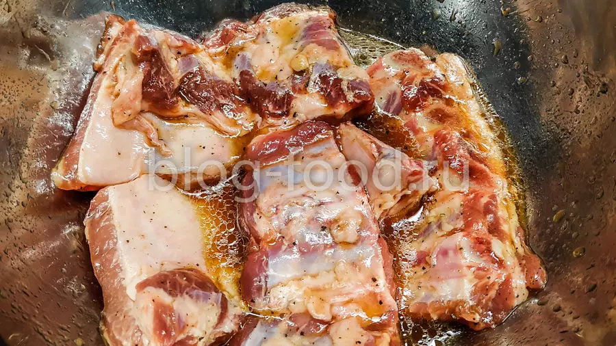 Рёбрышки в яблочном соке