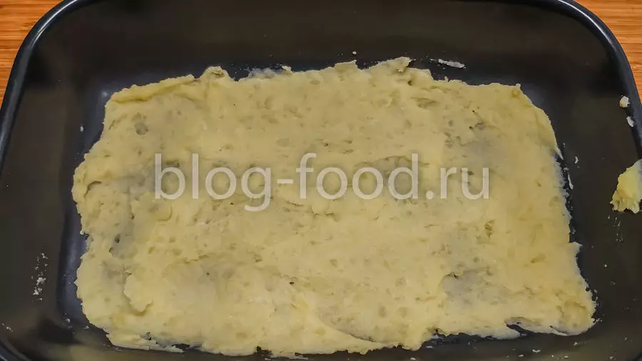 Картофельный пирог с морепродуктами