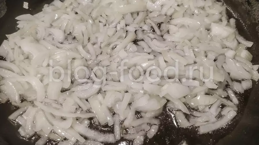Куриная печёнка в сметанном соусе