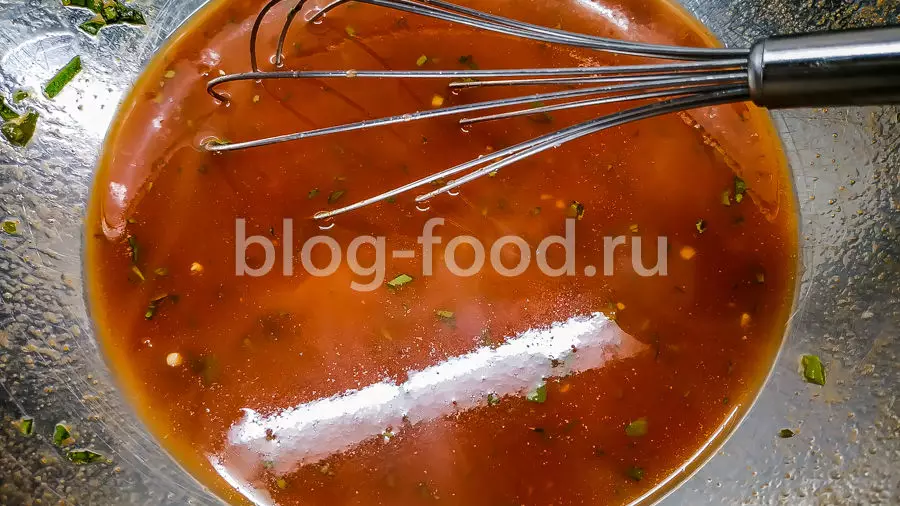 Фаршированные кабачки в томатном соусе