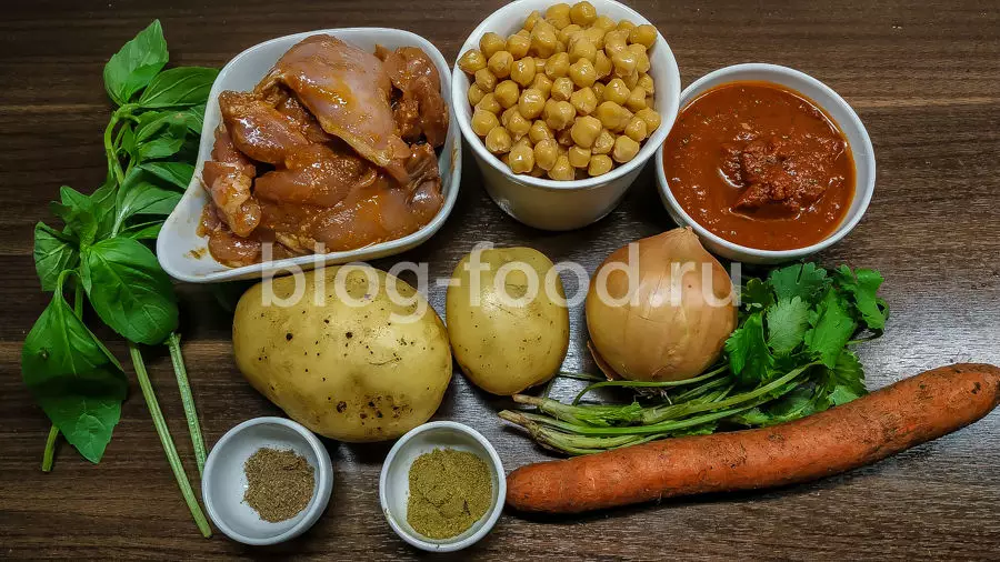 Рагу из курицы с картошкой и нутом