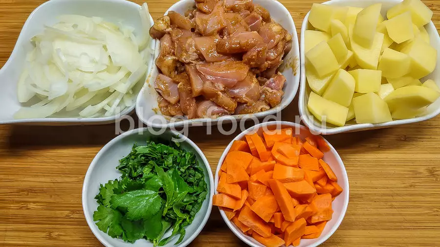 Рагу из курицы с картошкой и нутом