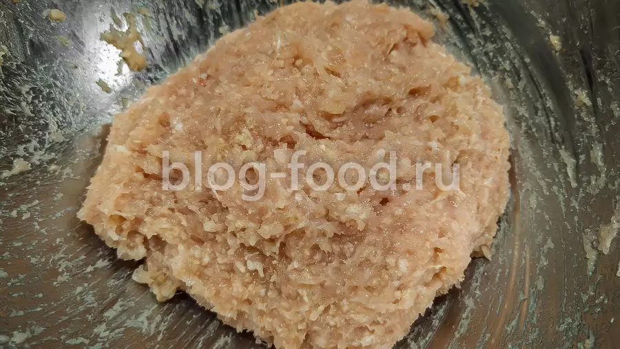 Куриные фрикадельки в сливочном соусе