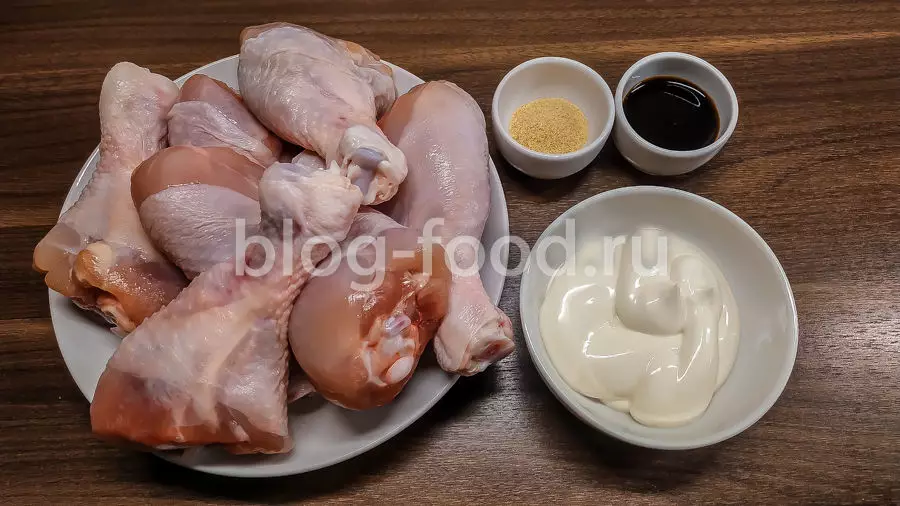 Курица под майонезом и соевым соусом