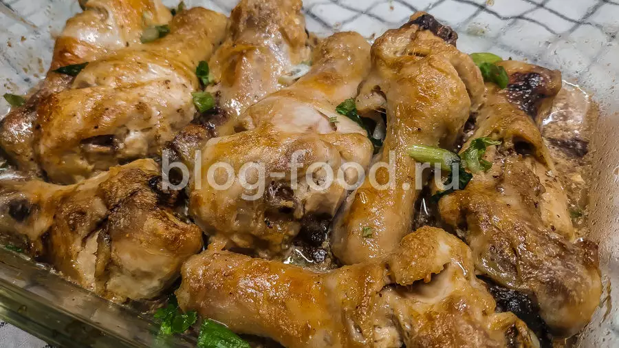 Курица под майонезом и соевым соусом