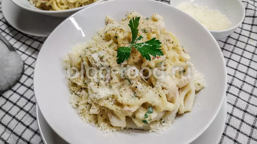 Карбонара с кальмарами