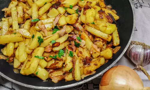 Жареная картошка с беконом