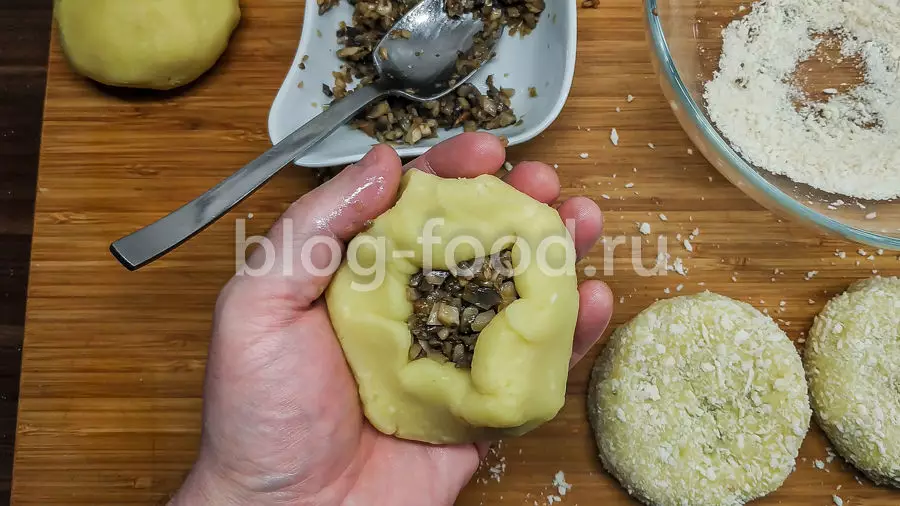 Картофельные котлеты с грибами