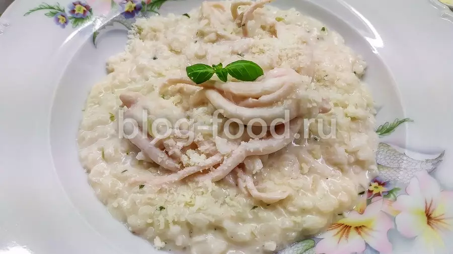Сливочное ризотто с щупальцами кальмара