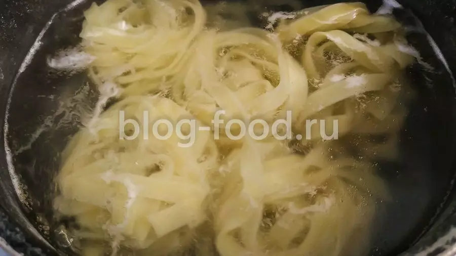 Паста в сливочно-грибном соусе