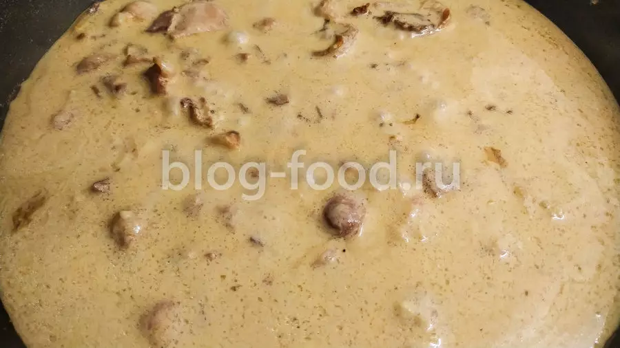 Паста с беконом в сливочно-сырном соусе