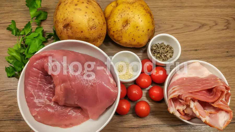 Турнедо из свинины в беконе