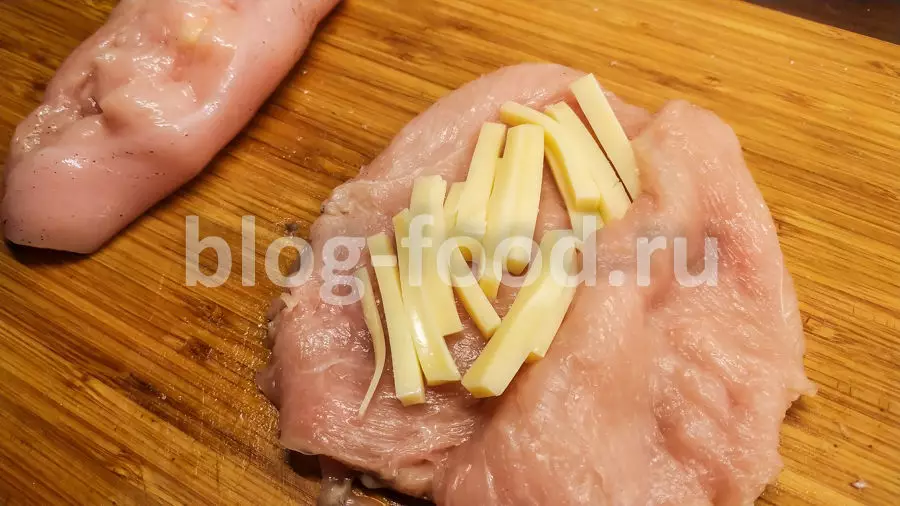Куриный шницель в горчичной панировке