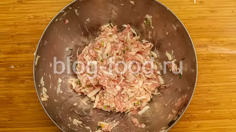 Димсамы со свининой и креветками во фритюре