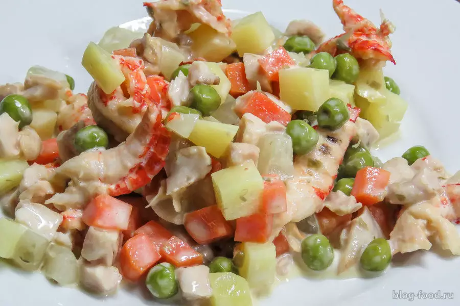 Оливье с раковыми шейками