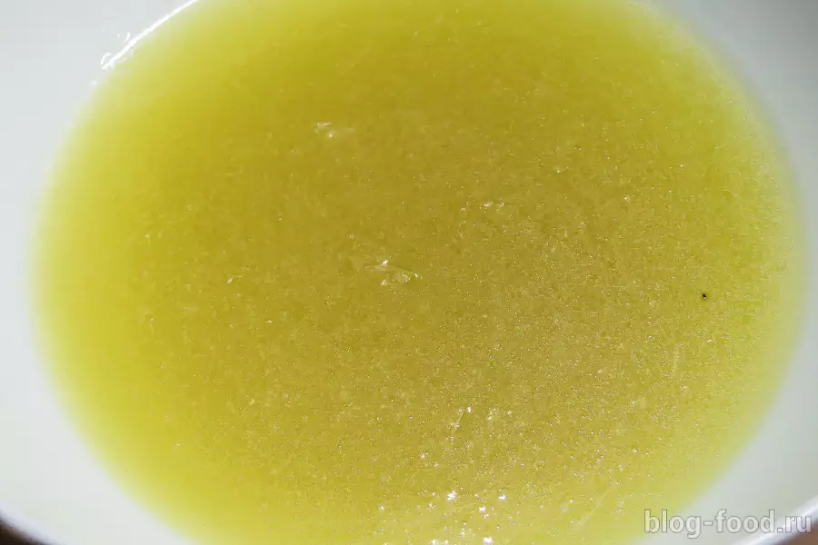 Креветочный салат с медово-лаймовой заправкой
