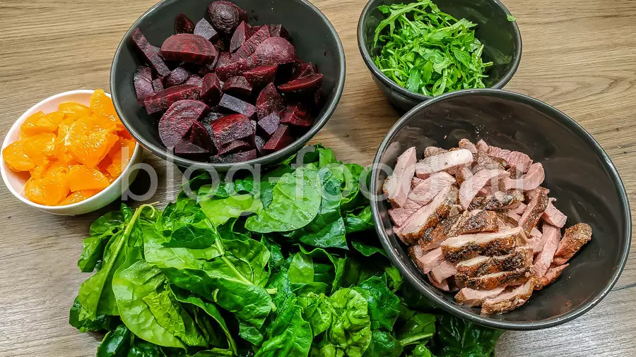 Салат из утки с мандаринами